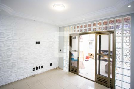 Sala de casa à venda com 2 quartos, 175m² em Casa Grande, Diadema