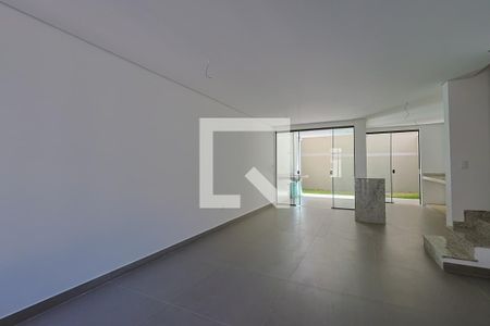 Sala de casa à venda com 3 quartos, 127m² em Santa Rosa, Belo Horizonte