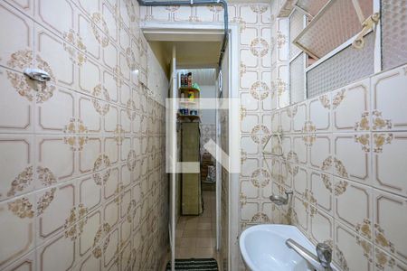 Banheiro da Edícula  de casa à venda com 2 quartos, 150m² em Vila Santa Luzia, Taboão da Serra