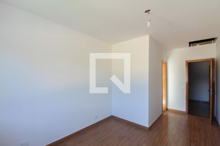 Suíte 1 de casa à venda com 2 quartos, 104m² em Glória, Belo Horizonte