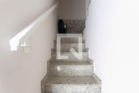 Escada  de casa de condomínio à venda com 2 quartos, 65m² em Parque Sonia, São Paulo