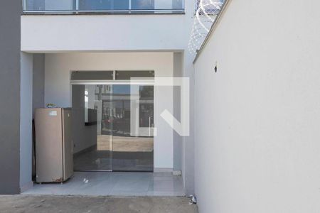 Entrada de apartamento à venda com 3 quartos, 95m² em Parque Xangri-lá, Contagem