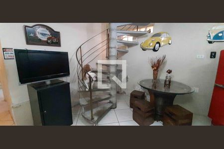 Casa à venda com 3 quartos, 250m² em Quitaúna, Osasco