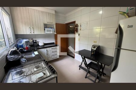 Casa à venda com 3 quartos, 114m² em Campo Grande, São Paulo