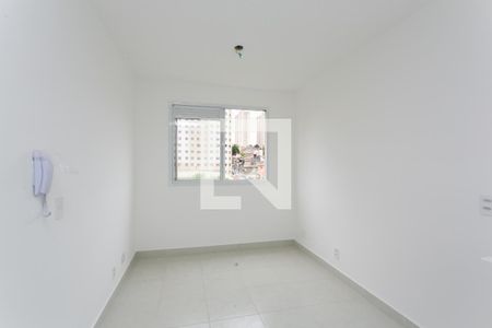 Sala / Cozinha  de apartamento para alugar com 2 quartos, 32m² em Vila Carmosina, São Paulo