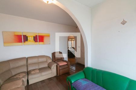 Casa à venda com 4 quartos, 360m² em Glória, Belo Horizonte