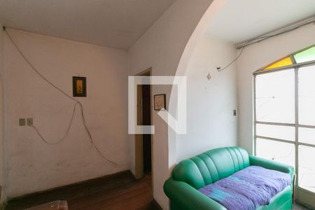 Casa à venda com 4 quartos, 360m² em Glória, Belo Horizonte