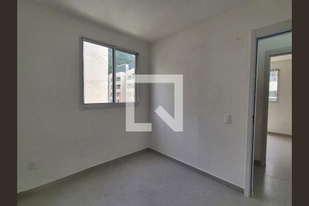 Quarto  de apartamento para alugar com 2 quartos, 46m² em Recreio dos Bandeirantes, Rio de Janeiro