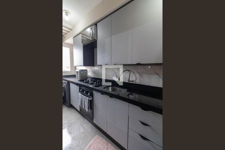 Cozinha e Área de Serviço de apartamento à venda com 3 quartos, 56m² em Vila Taquari, São Paulo