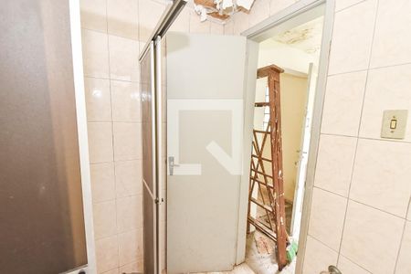 Banheiro de casa à venda com 1 quarto, 120m² em Vila Dom Pedro I, São Paulo