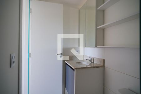 Banheiro  suíte  de apartamento para alugar com 2 quartos, 50m² em Jardim Sabará, Porto Alegre