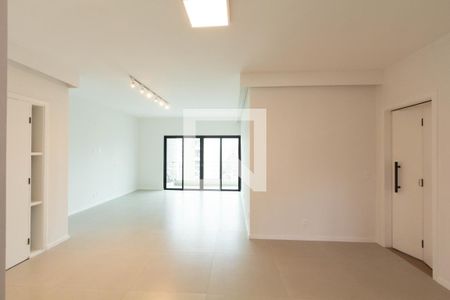 Sala de apartamento para alugar com 3 quartos, 130m² em Moema, São Paulo