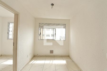 Sala e Cozinha de apartamento para alugar com 2 quartos, 35m² em Fazenda da Juta, São Paulo