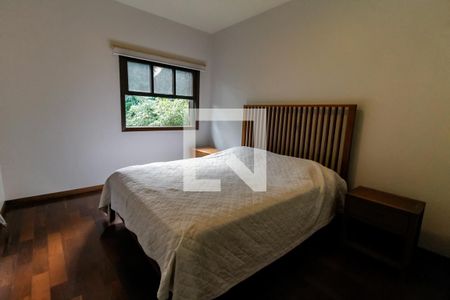 Suíte 1 de casa à venda com 4 quartos, 431m² em Jardim Guedala, São Paulo