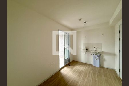 Sala  de apartamento à venda com 1 quarto, 30m² em Vila Ernesto, São Paulo