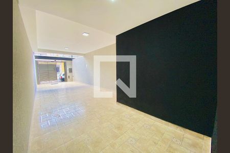 Casa à venda com 3 quartos, 140m² em Vila Salete, São Paulo