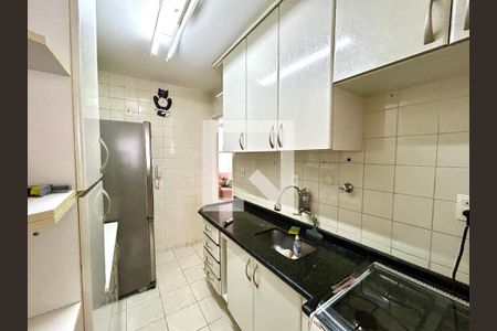 Cozinha de apartamento à venda com 2 quartos, 50m² em Picanço, Guarulhos