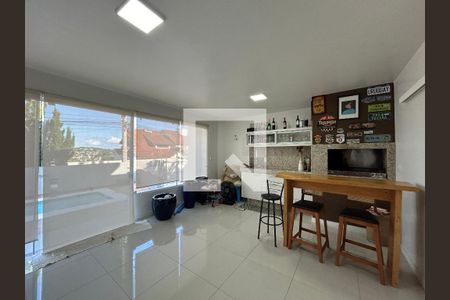 Casa à venda com 3 quartos, 212m² em Ideal, Novo Hamburgo