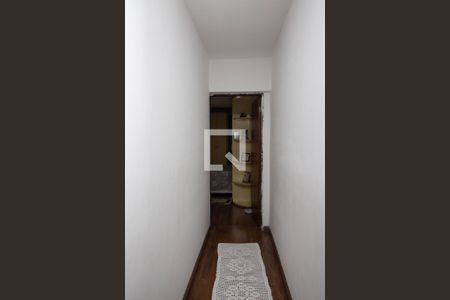 Corredor de casa à venda com 4 quartos, 150m² em Vila Bancaria Munhoz, São Paulo