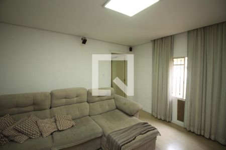 Sala de casa à venda com 3 quartos, 125m² em São Lucas, São Paulo