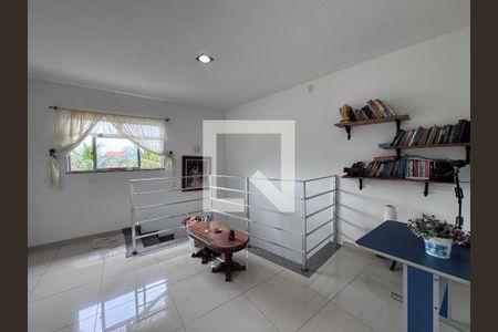 Sala (Segundo andar) de casa de condomínio para alugar com 3 quartos, 260m² em Vargem Grande, Rio de Janeiro