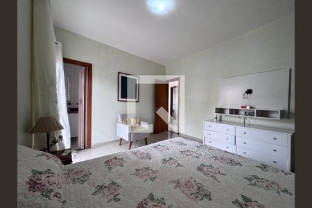 Suíte de casa de condomínio para alugar com 3 quartos, 260m² em Vargem Grande, Rio de Janeiro