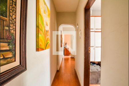 Corredor de casa à venda com 4 quartos, 171m² em Jardim Jamaica, Santo André