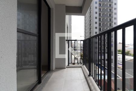 Sacada da Sala/Cozinha de apartamento para alugar com 2 quartos, 42m² em Vila Campanela, São Paulo