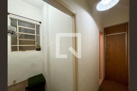 Hall de entrada de apartamento à venda com 1 quarto, 31m² em Copacabana, Rio de Janeiro
