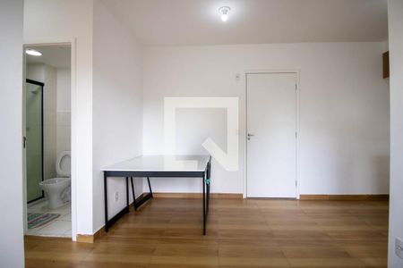 Sala de apartamento para alugar com 2 quartos, 42m² em Parque Arariba, São Paulo
