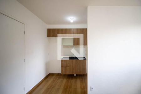 Sala de apartamento para alugar com 2 quartos, 42m² em Parque Arariba, São Paulo