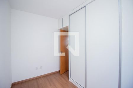 Quarto 2 de apartamento para alugar com 2 quartos, 70m² em Novo Progresso, Contagem