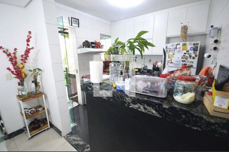 Casa à venda com 3 quartos, 114m² em Santa Amelia, Belo Horizonte