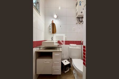 Banheiro de apartamento à venda com 1 quarto, 30m² em Copacabana, Rio de Janeiro
