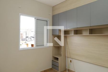 Quarto 2 de apartamento para alugar com 2 quartos, 49m² em Jardim Maia, São Paulo
