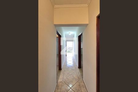 Corredor  de casa para alugar com 3 quartos, 100m² em Jardim Florence, Campinas
