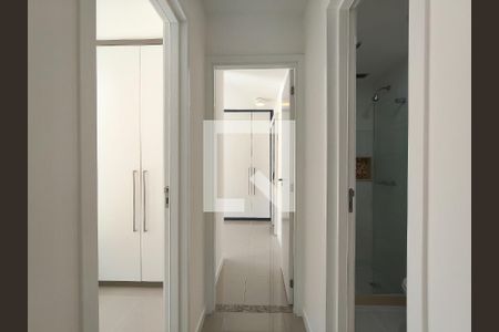 Corredor de apartamento à venda com 2 quartos, 90m² em Tijuca, Rio de Janeiro