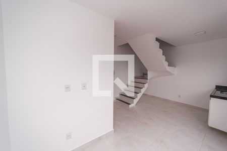 Sala/Cozinha de apartamento para alugar com 2 quartos, 60m² em Vila Isolina Mazzei, São Paulo