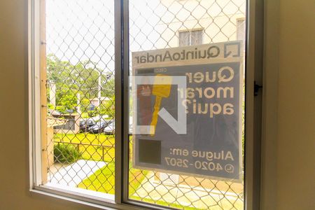 Placa na Janela de apartamento para alugar com 2 quartos, 40m² em Colônia (zona Leste), São Paulo