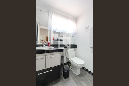 Banheiro de apartamento para alugar com 1 quarto, 45m² em Consolação, São Paulo