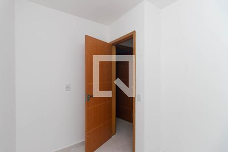 Quarto 2 de apartamento para alugar com 2 quartos, 41m² em Vila Isolina Mazzei, São Paulo