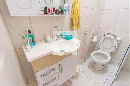 Banheiro  de casa à venda com 2 quartos, 133m² em Jardim do Estádio, Santo André