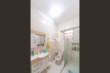 Banheiro  de casa à venda com 2 quartos, 133m² em Jardim do Estádio, Santo André