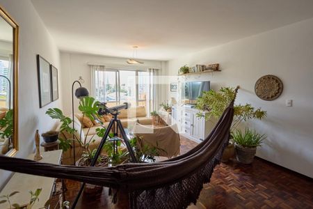 Apartamento para alugar com 3 quartos, 108m² em Centro Cívico, Curitiba