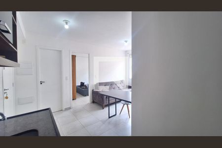 Sala/Cozinha/Área de serviço de apartamento para alugar com 2 quartos, 35m² em Vila Leopoldina, São Paulo