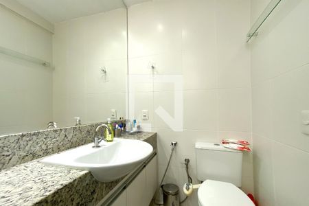 Banheiro da Suíte 1 de apartamento à venda com 3 quartos, 86m² em Buritis, Belo Horizonte