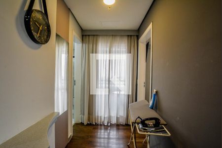 Corredor de apartamento à venda com 1 quarto, 44m² em Centro, Santo André