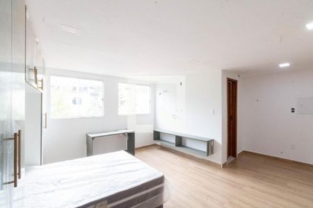 Sala/Quarto de kitnet/studio para alugar com 1 quarto, 35m² em Campo Grande, Rio de Janeiro