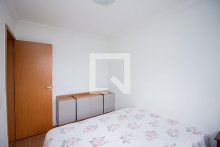 Quarto 2 de apartamento para alugar com 2 quartos, 50m² em Cabral, Contagem