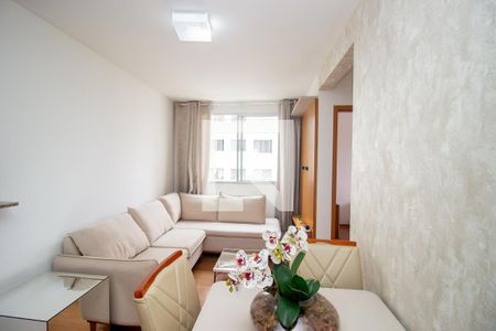 Sala de apartamento para alugar com 2 quartos, 50m² em Cabral, Contagem